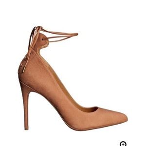 Nine West Lace up pumps